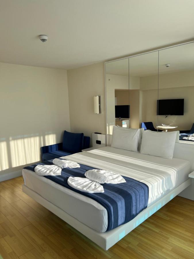 Orbi City Aparthotel Black Sea View Batumi Exterior photo