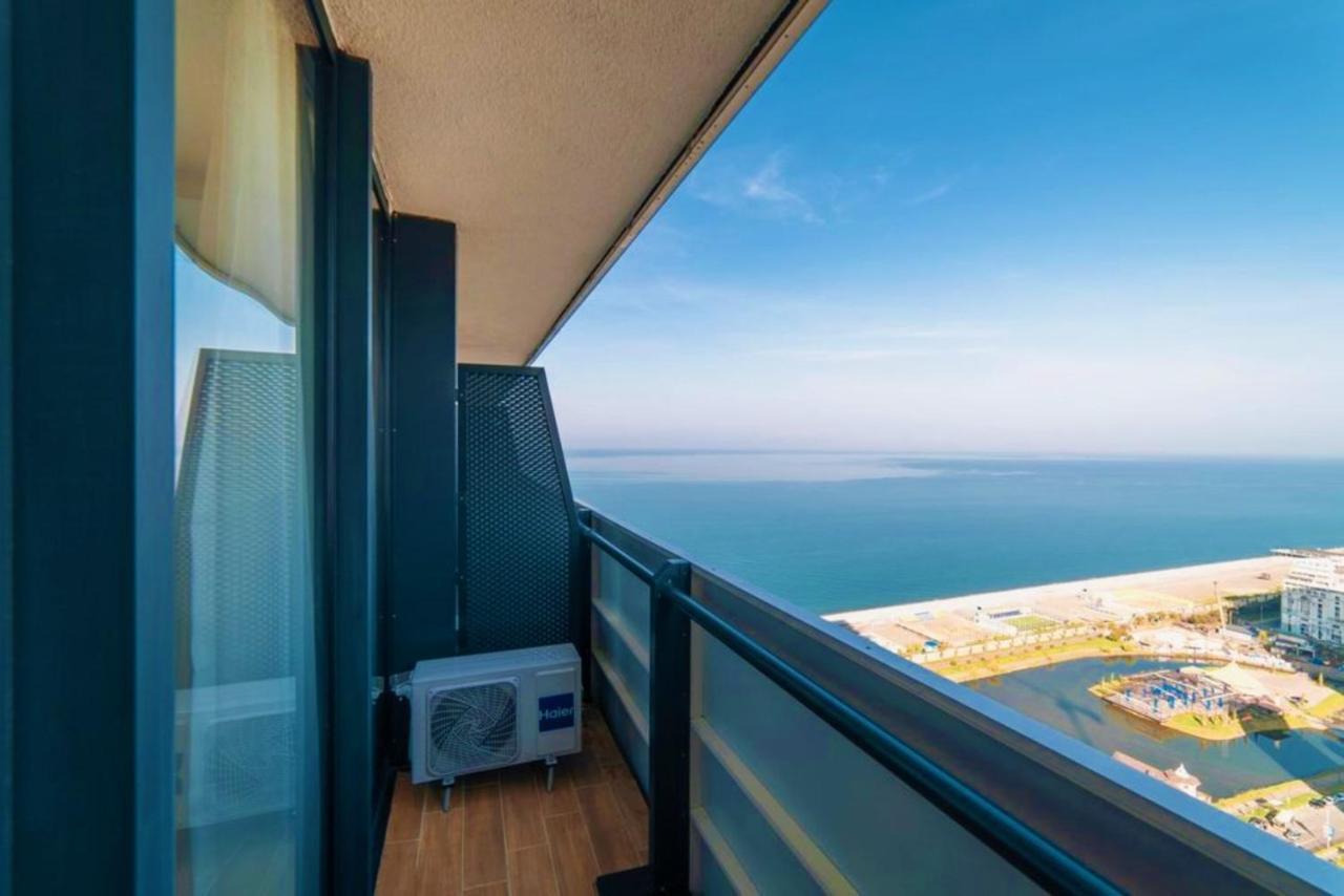 Orbi City Aparthotel Black Sea View Batumi Exterior photo